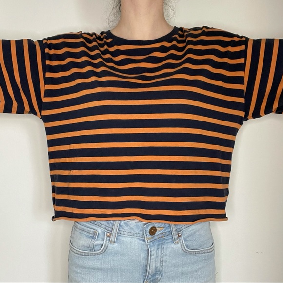 F21 Rolled Hem Boxy Crop Soft Tee - Picture 2 of 12